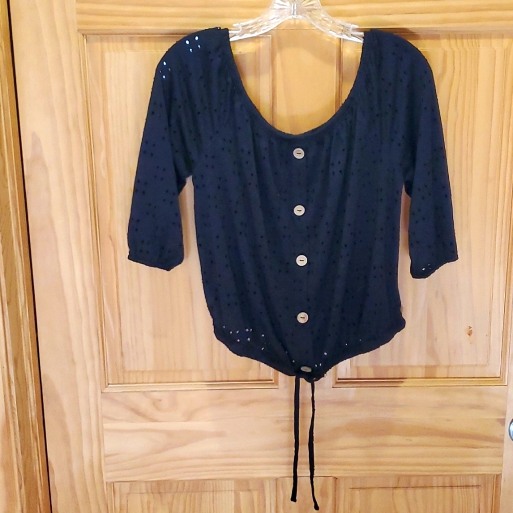 Black crop top/ off the shoulder optional blouse